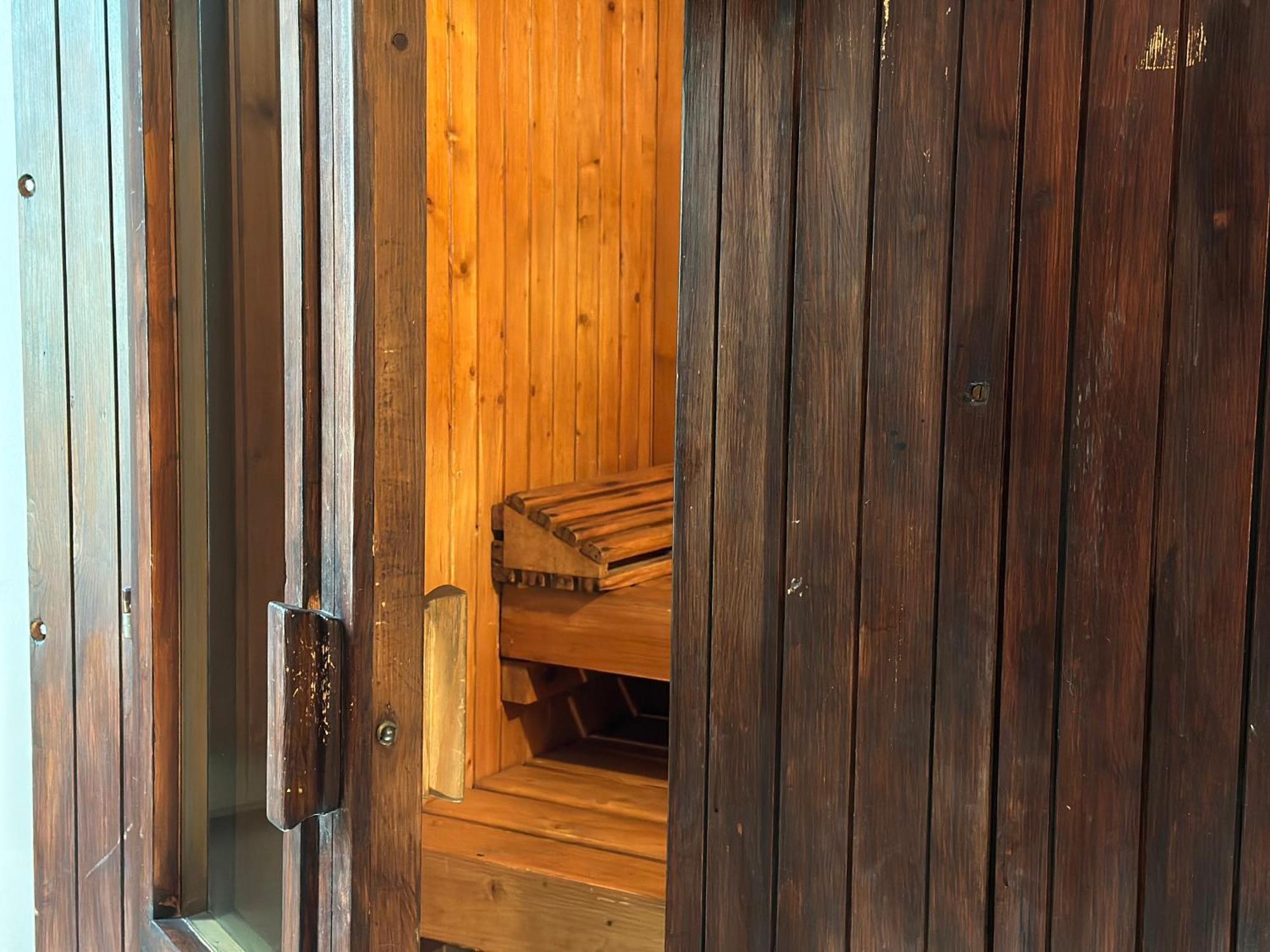 Hotel Griselda Салуцо Екстериор снимка