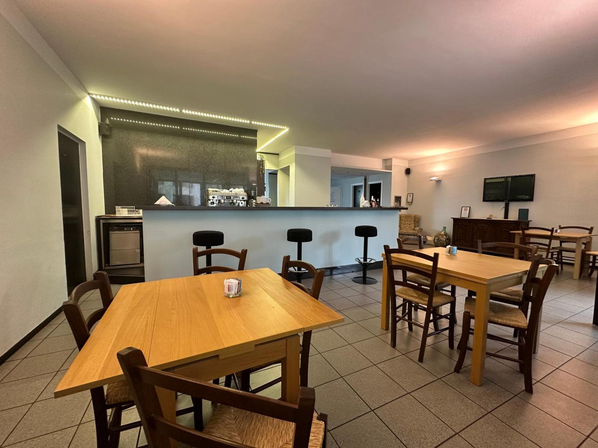 Hotel Griselda Салуцо Екстериор снимка